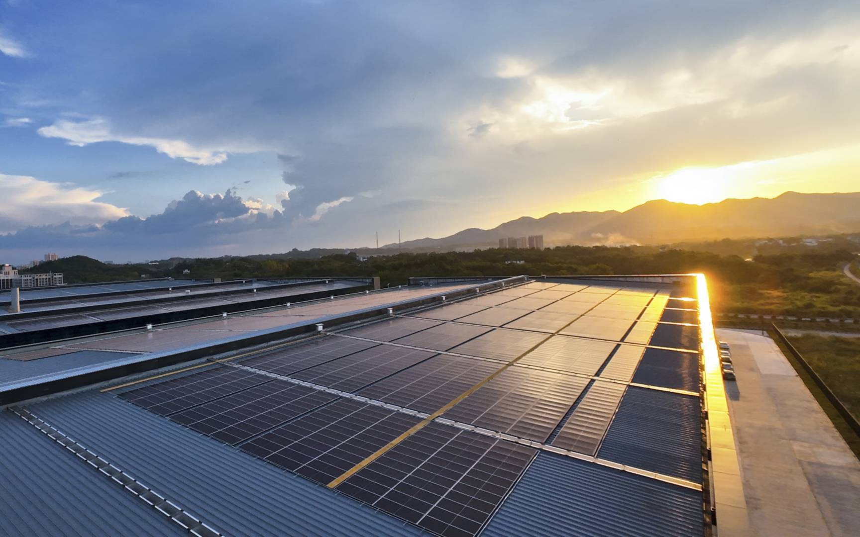 方大集团分布式光伏项目双地落地，屋顶之上点亮绿色未来